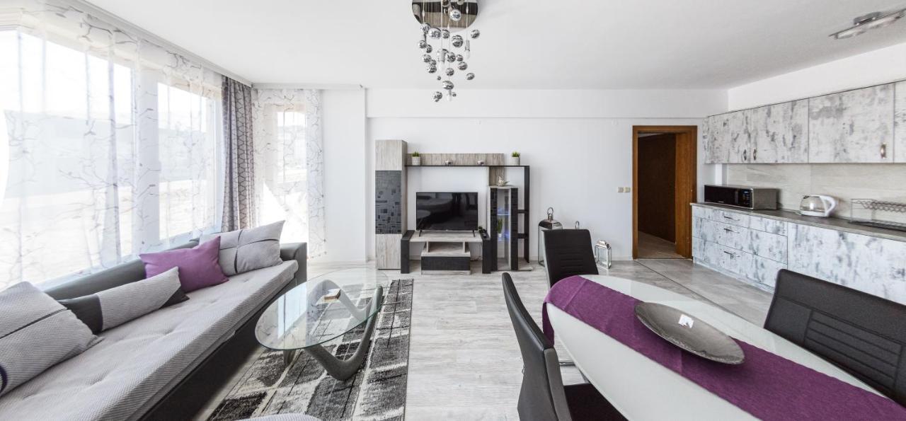 Next To Gondola. Cosy & Elegant 2 Bedroom In Neon Complex בנסקו